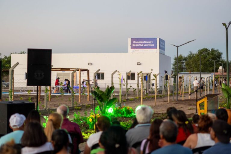 Inauguraron el Complejo Social y Deportivo de Las Tejas
