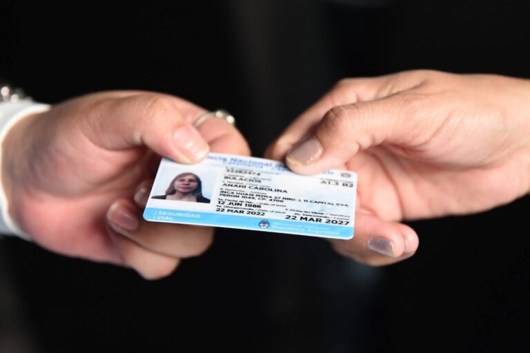 Precios y requisitos para renovar o obtener la licencia de conducir en 2025