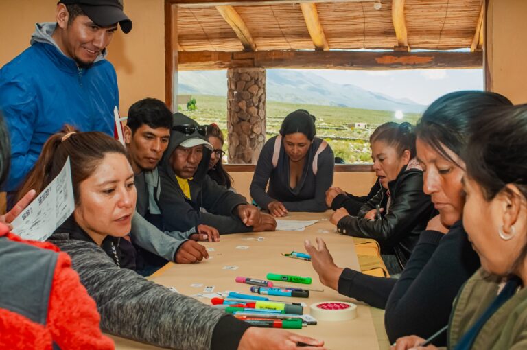 Capacitación pedagógica para artesanos de la Ruta del Telar