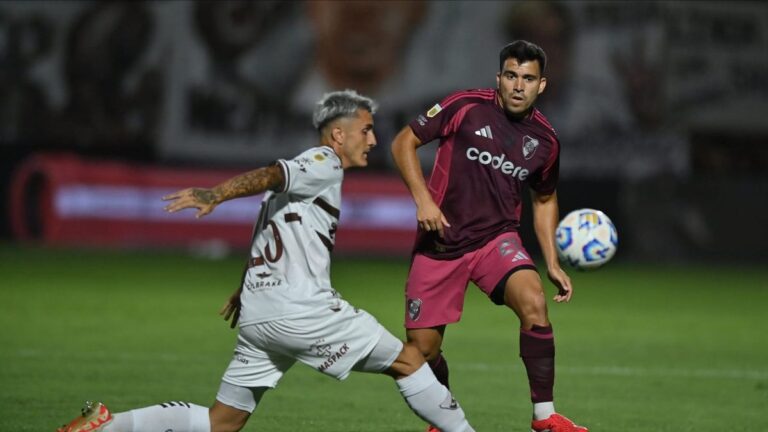 En el final, River rescató  un empate ante Platense