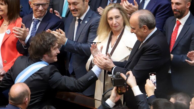 Gobierno quiere instalar la agenda «anti-woke» en el Congreso, mientras negocia reforma electoral