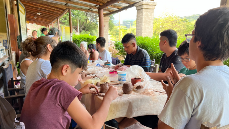 Dictarán talleres de cerámica y habilidades ancestrales en el Pueblo Perdido
