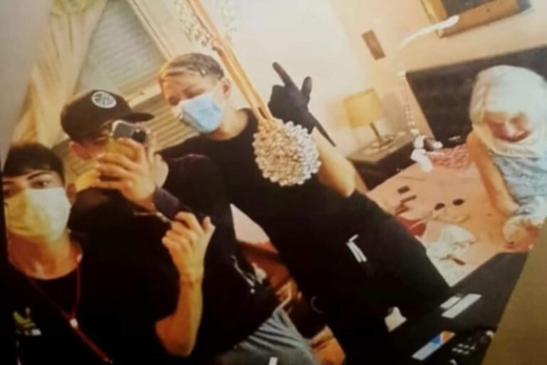 Cuatro delincuentes torturaron a una jubilada durante un robo y se sacaron una foto