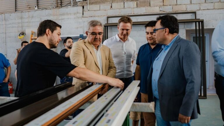 La primera fábrica de aberturas de PVC estará en Belén