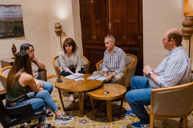 Gremios docentes ATE y UPCN rechazaron propuesta salarial del gobierno