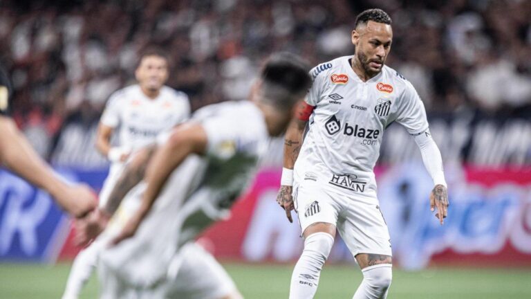 Video: el lujo de Neymar contra Rodrigo Garro y su crítica a la pelota del Campeonato Paulista