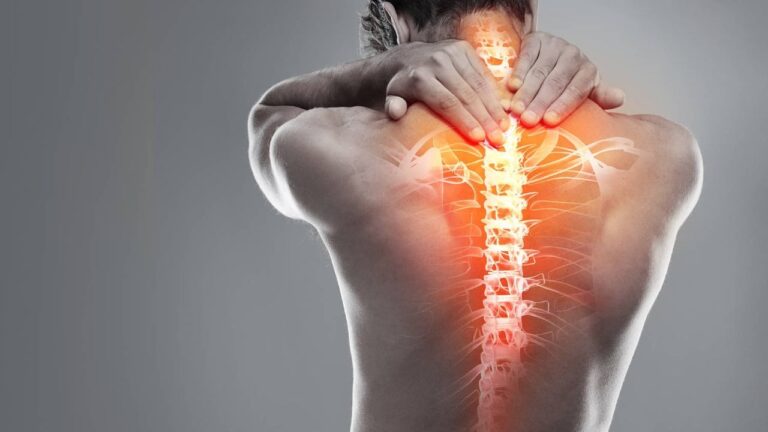 El ejercicio de pilates que pueden practicar todos para tonificar la espalda
