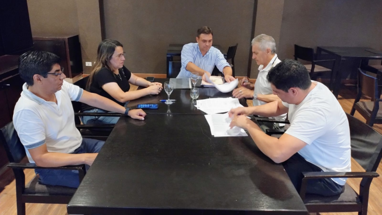 Acordaron un incremento salarial para los trabajadores de Los Altos