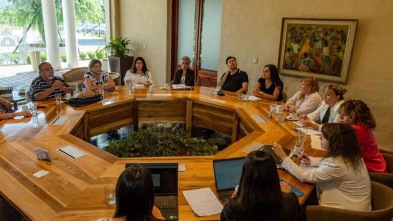En paritaria,  acordaron  la regularización de cargos