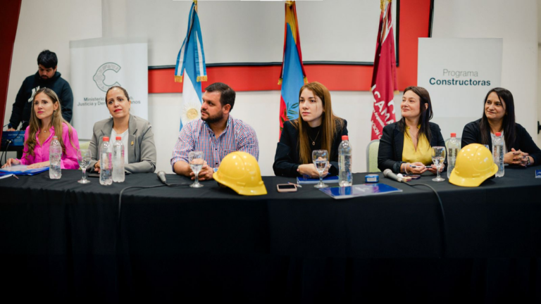 Inician las cohortes 2025 del Programa Constructoras en seis municipios