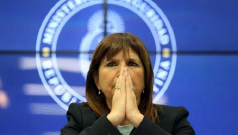 Las pruebas y los datos que demuelen el relato de Bullrich y su barrabrava uniformada