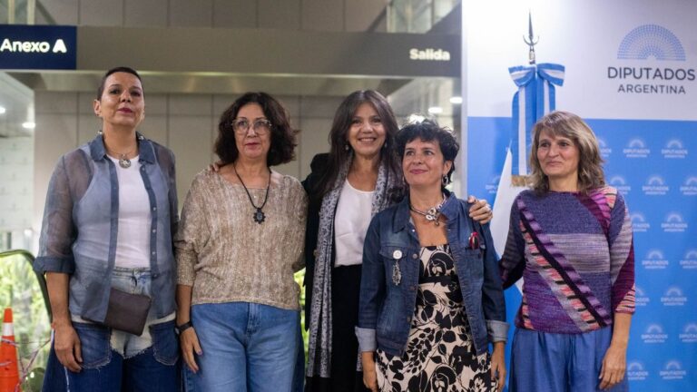 Cuatro artistas de Catamarca exponen en el Congreso