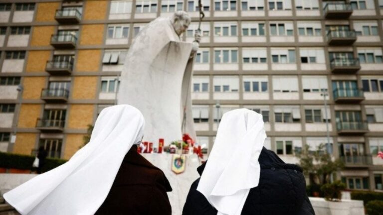 Parte médico del Papa Francisco: A un mes de su internación, pasó una noche tranquila
