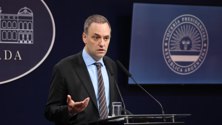 Las plataformas de CINE.AR funcionarán bajo la órbita de Manuel Adorni