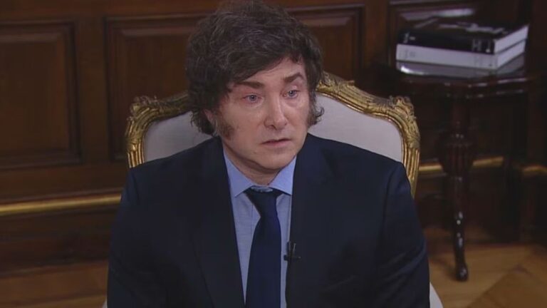 La imagen de Javier Milei cayó 17% en marzo y el 69% desaprueba su gestión