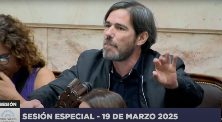 Nicolás del Caño: «No se puede sesionar con la militarización del Congreso nacional»