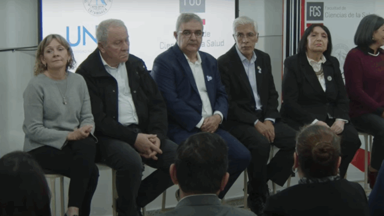 Histórico acto de apertura de la carrera de Medicina