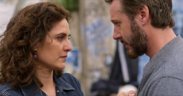 En Netflix, un Corazón delator y previsible, con Benjamín Vicuña y Julieta Díaz