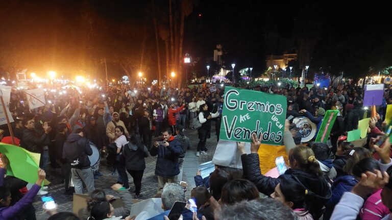 Autoconvocados marcharon en el centro capitalino