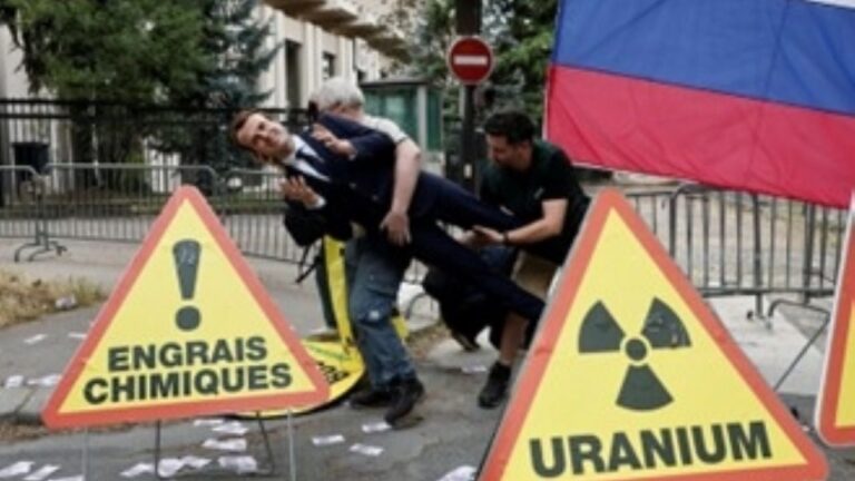 Activistas ambientales robaron una estatua de Macron