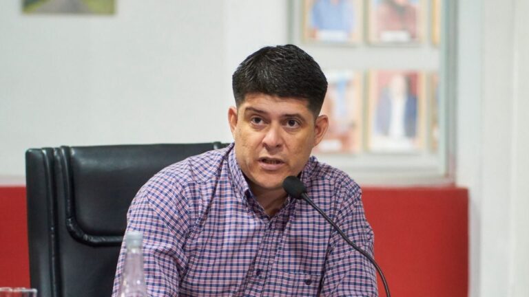 Cabrera sospechó que le boicotearon la juntada de firmas para el juicio político