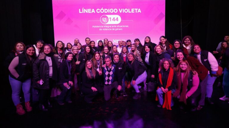 La Capital lanzó la nueva línea 144 «Código Violeta»
