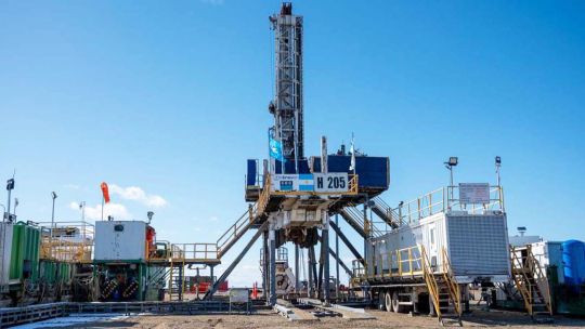 La balanza comercial podría mejorar en US$ 1.000 M por la suba del petróleo