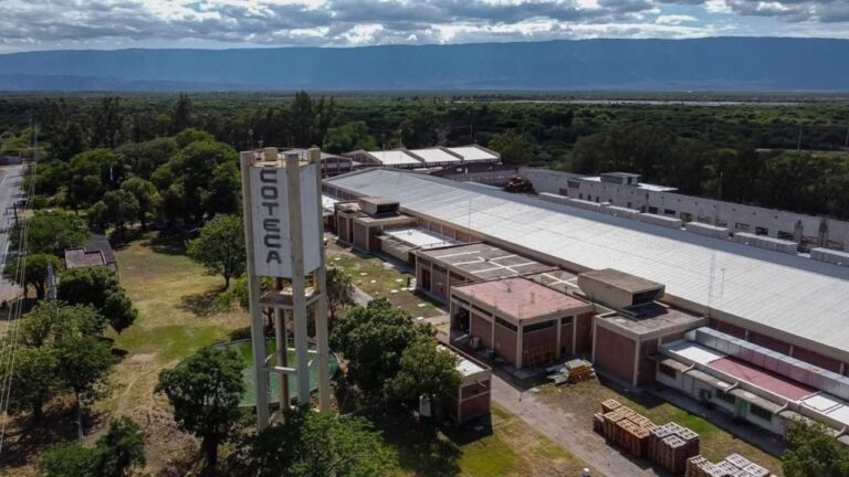 Trabajadores textiles fueron suspendidos por 30 días y crece el temor por despidos