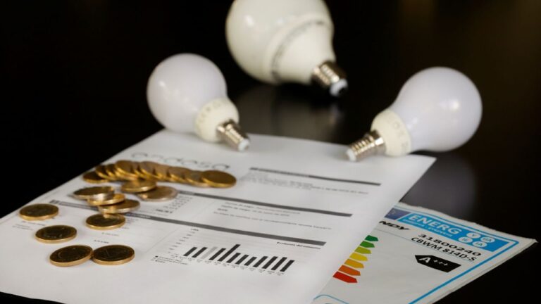 Amplían el consumo subsidiado de luz a usuarios que no tienen acceso al gas