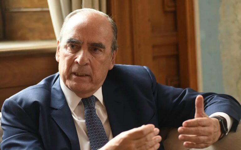 «No hay ninguna crisis institucional», dijo Francos