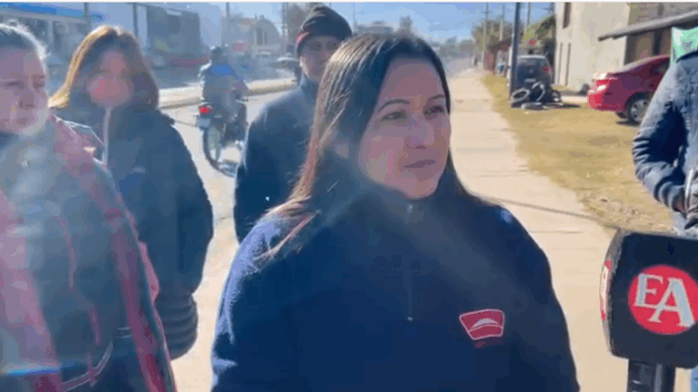 Trabajadores de la fábrica Camino reclaman por sueldos adeudados