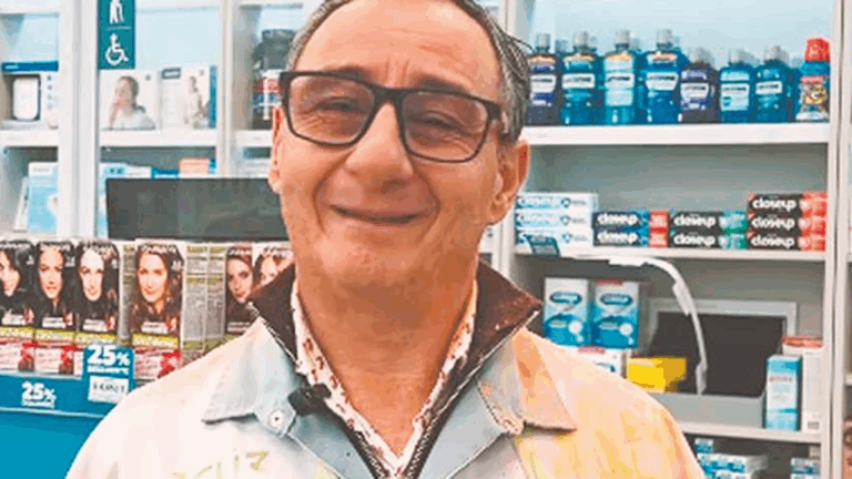 La historia de un hombre común que trascendió el mostrador