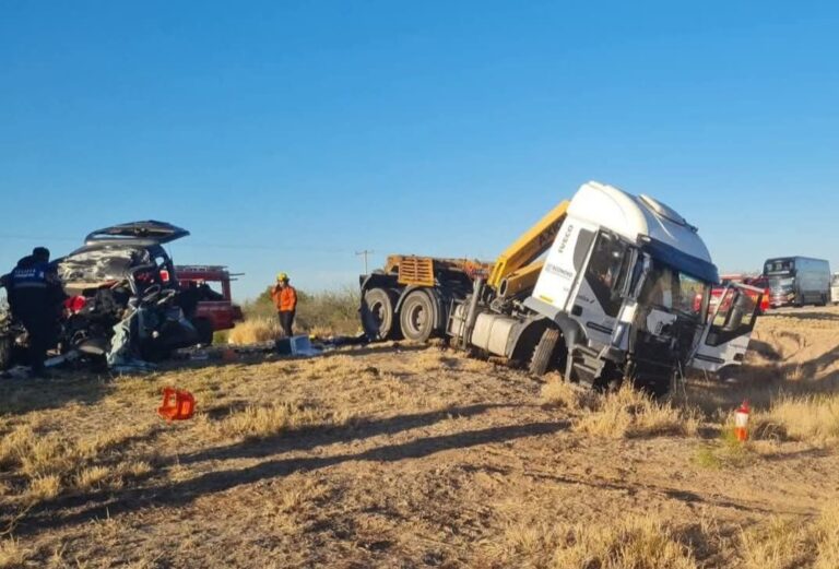 Tragedia en Ruta 38: victimas fatales y menores en estado crítico tras un choque frontal