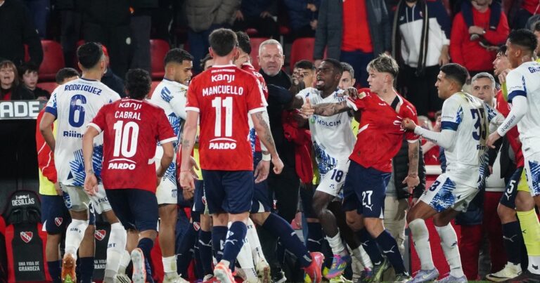 Video: incidentes al final y dos rojas en Independiente – Talleres