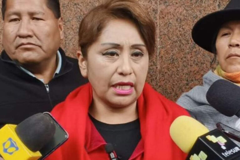 »Justicia incompetente»: Ruth Nina no declaró y juez remitió su caso al Chapare