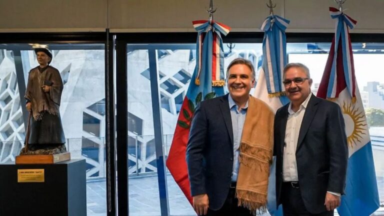 Llaryora y Jalil coincidieron en defender la  minería, la energía y la industria tecnológica