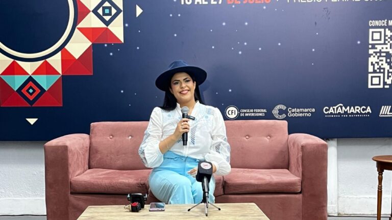 Daniela Figueroa, con identidad propia y fuerza femenina, brilló en el escenario del Poncho