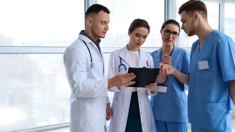 Alarmante alerta del Foro de Sociedades Médicas Argentinas por la crisis en las residencias médicas