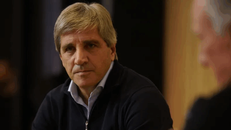 Toto Caputo sumó 2,7 millones de dólares en sus cuentas en el exterior en 2024