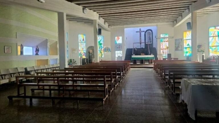 Fuga de gas en plena misa: Asisten a varios fieles y a un sacerdote en Comodoro Rivadavia