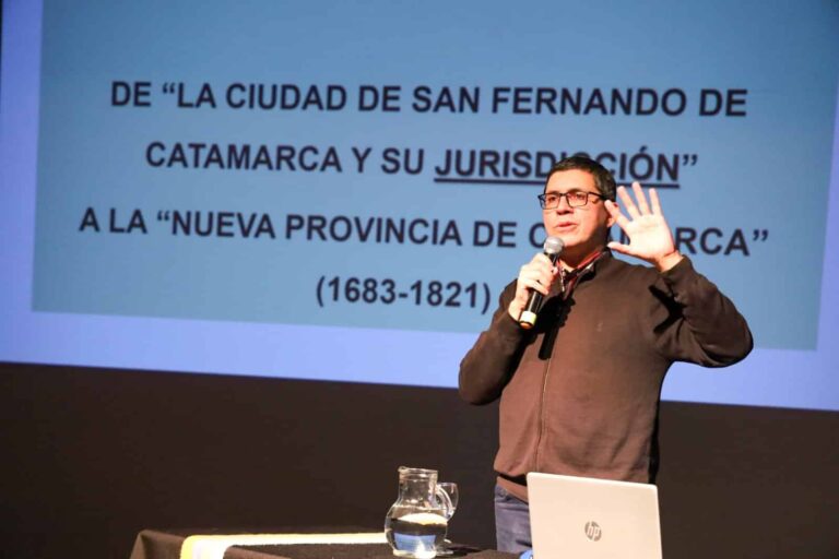 Según los registros, Catamarca no tendría que haber existido: la afirmación de un historiador que causó asombro en el Urbano Girardi