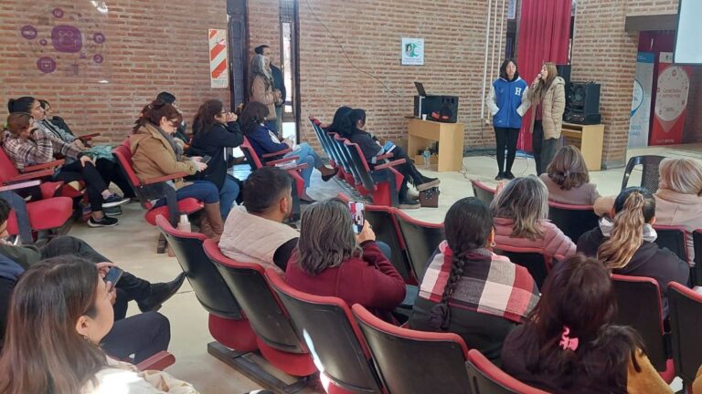 Salud capacitó en atención a adolescentes en Icaño