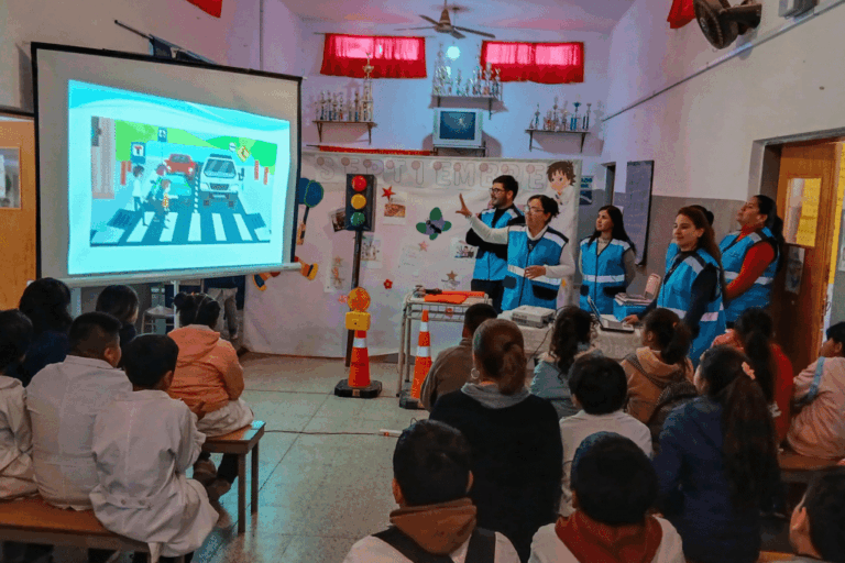 Tinogasta promueve la seguridad vial con capacitaciones para alumnos de primaria