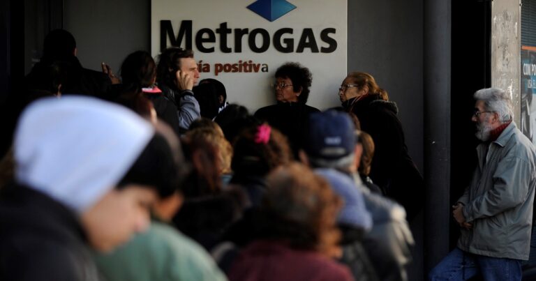 Metrogas pone en orden sus deudas antes de que YPF la saque a la venta