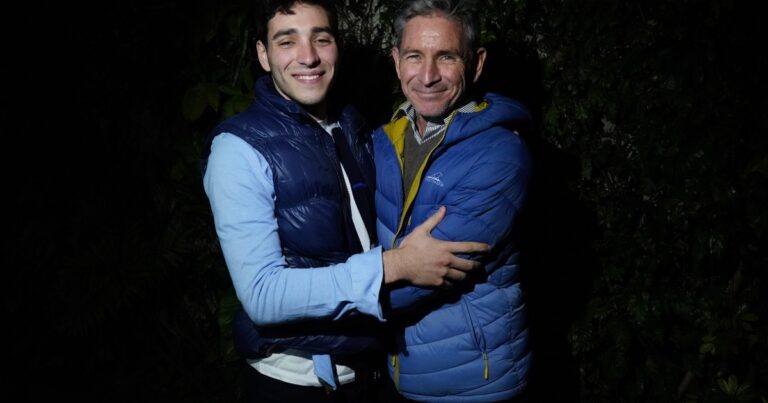 El reencuentro del padre y el hijo que no se vieron 10 años por una falsa denuncia: «Ahora es el tiempo de reconstruir»