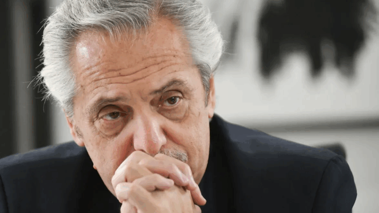Fiscal pide revocar procesamiento del ex presidente Alberto Fernández
