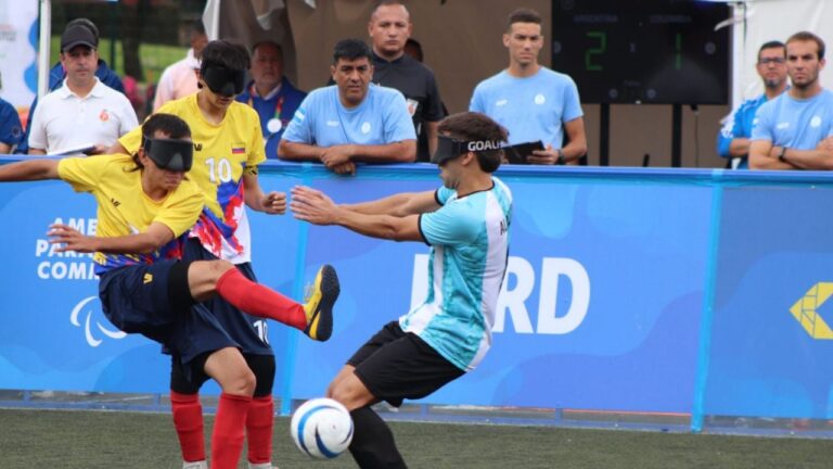 Inclusión y deporte: aprendé a entrenar fútbol para personas con discapacidad visual