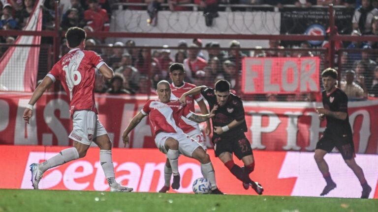 Instituto vs. Argentinos Juniors por el Torneo Clausura: horario, formaciones y cómo ver en vivo