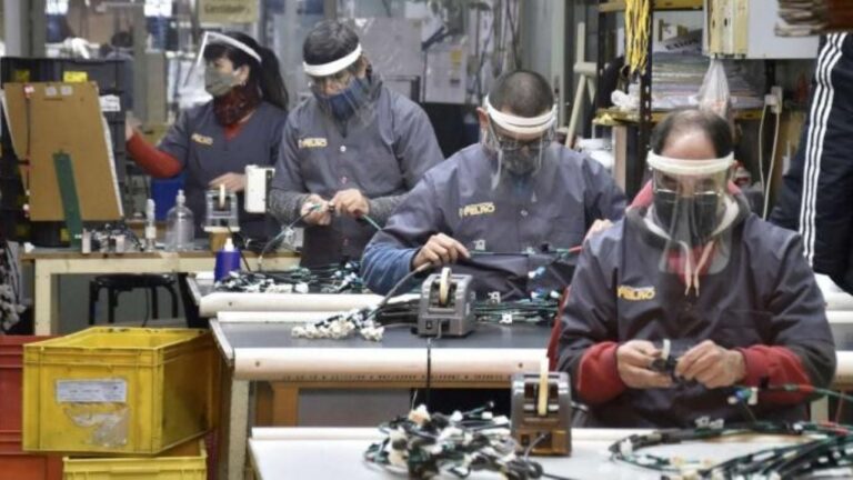 Industria argentina utilizó el 58,2% de su capacidad instalada en julio, con baja interanual y mensual