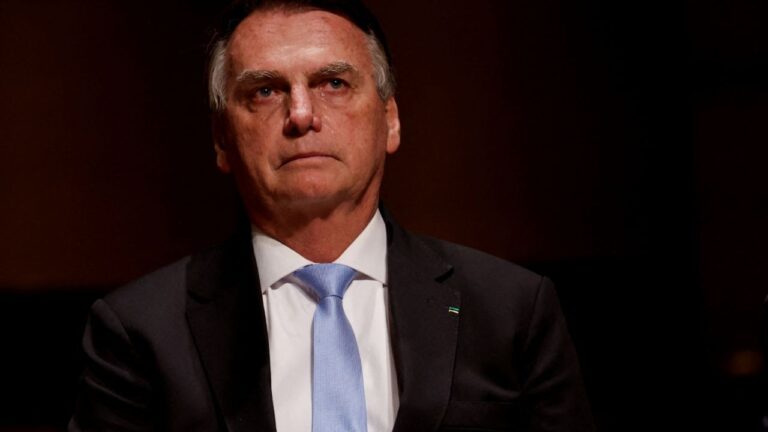 Condenan a Bolsonaro a pagar indemnización y pedir disculpas por declaraciones racistas